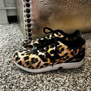 Women’s Adidas Torison